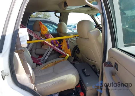 2005 Chevrolet Tahoe Z71 z USA, uszkodzony, nr VIN 1GNEC13T55R209544